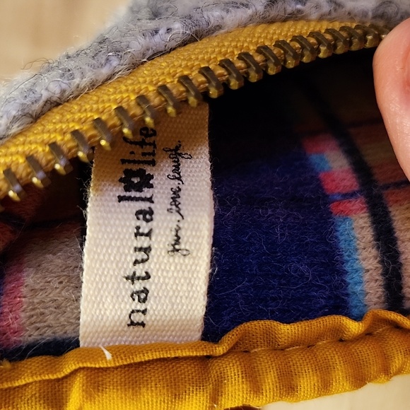 NWT embroidered owl zippered pouch and cat sushi keychain - Picture 6 of 6